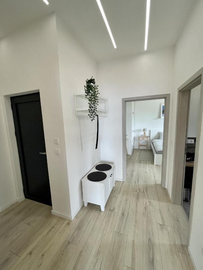 Lambda Holiday Apartments Йесенице Екстериор снимка