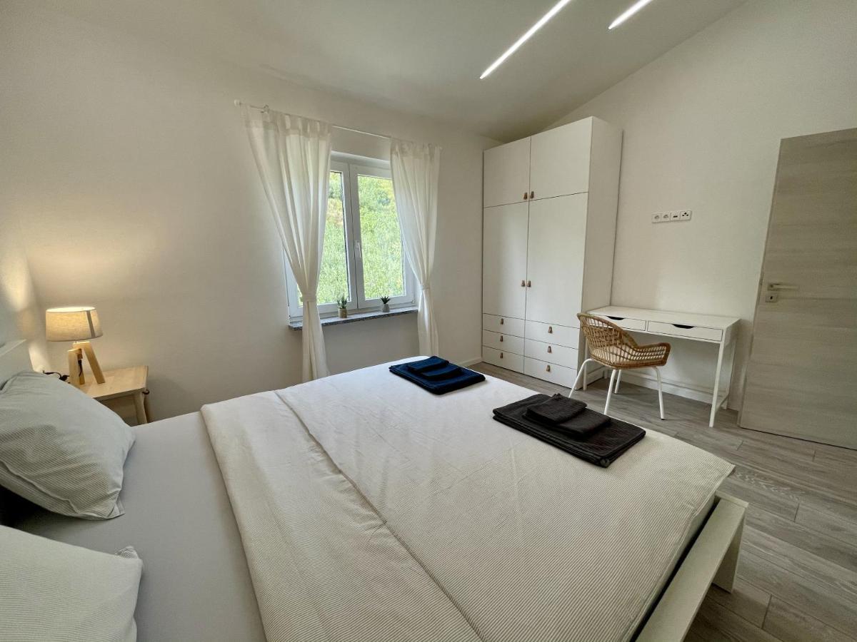 Lambda Holiday Apartments Йесенице Екстериор снимка