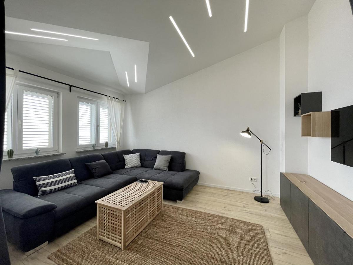 Lambda Holiday Apartments Йесенице Екстериор снимка