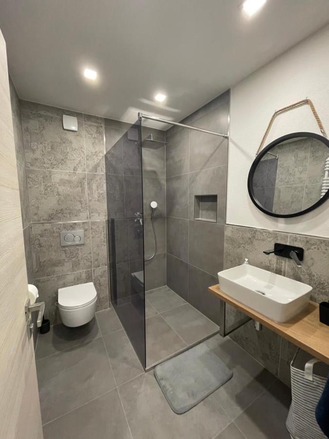 Lambda Holiday Apartments Йесенице Екстериор снимка